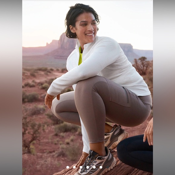 ATHLETA HEADLANDS HYBRID MID RISE TIGHT - Picture 13 of 13